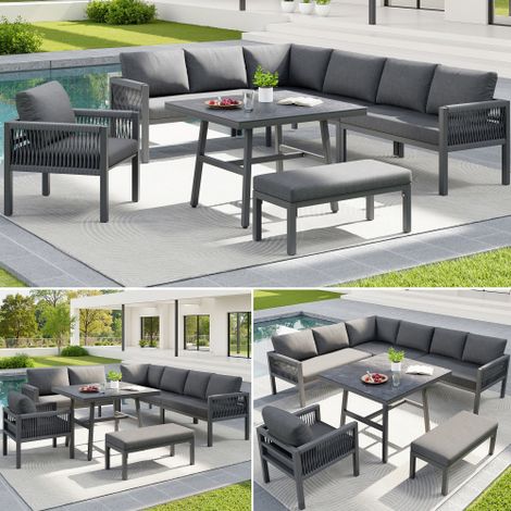 Sofá esquinero de jardín tejido a mano con capacidad para hasta 8 personas / Estructura robusta de hierro con cojines grises / Incluye 1 mesa con tablero de mármol y cristal y 2 sillones / Conjunto de (1/5)