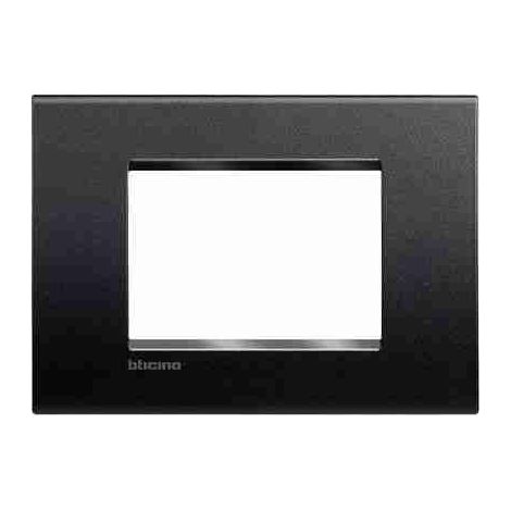 BTILNA4803AR Placca quadra Livinglight 3 moduli