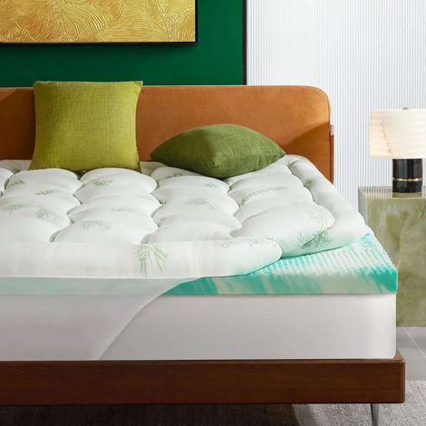 NicePlus Topper 2-en-1, 140x200x7 cm, mousse mémoire 5 zones + pilotis bamboo, élastiques aux coins compatible toutes matelas, H2/H3, Vert (1/5)