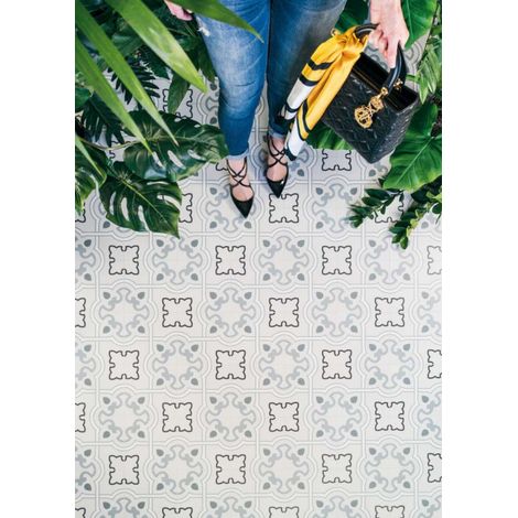 Aelle - Carrelage sol / mur effet ciment motif fleur 20x20 cm ALAMEDA BUCARELI CIELO - Vendu par boîte de 1 m² (1/2)
