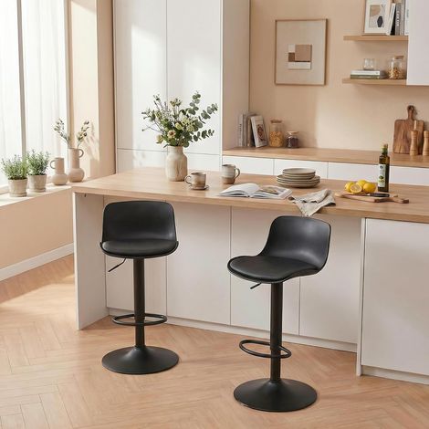 Ensemble de deux tabourets de bar – réglables en hauteur, pivotants à 360°, avec dossier et repose-pieds – tabourets hauts modernes adaptés aux bars, comptoirs ou cuisines – noir (1/5)