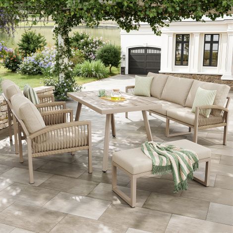 Salon de jardin tressé 7 places – coussins beiges, table verre aspect bois, 2 fauteuils, résistant aux intempéries (1/5)