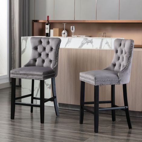 Eifson – Lot de 2 chaises modernes en velours gris – Rembourrage capitonné – Pieds en bois massif – Dossier haut avec rivets décoratifs – 65x50x95 cm (1/5)