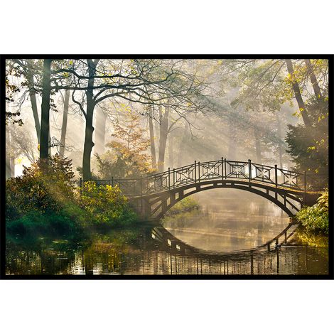 Affiche encadrée pont en forêt brumeuse (1/5)
