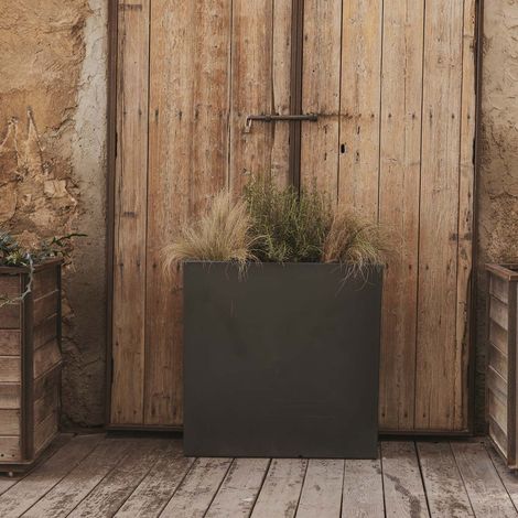 JUNCO Macetero Rectangular y Alto de Interior y Exterior Para Plantas y Flores Muy Resistente al Paso del Tiempo. Hecho de Polietileno en España - Antracita (1/6)