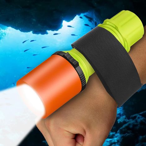 LED-Tauchtaschenlampe, drei Gänge, IPX8 wasserdicht, festes Tauchlicht, drehbarer Magnetschalter, Tauchen bis zu 100 Meter, Schnorcheln, Schwimmen, Angeln