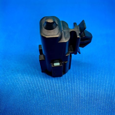 27722-2GN0A is an outdoor temperature sensor suitable for Nissan X-Trail T31, Qashqai J11Z, and Tiida C13. (1/4)