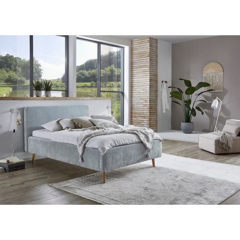 Meise Möbel Polsterbett Mattis 120x200 cm Bettgestell skandinavisches Kopfteil Strukturstoff Hellblau Holzfuß eichefarbig (1/5)
