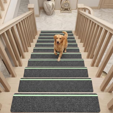Lot de 15 tapis d'escalier autocollants antidérapants avec dos en PVC et bandes phosphorescentes pour escaliers en bois, maison, personnes âgées, animaux domestiques, gris foncé (1/5)
