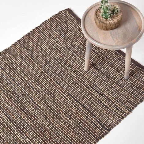 HOMESCAPES Teppich Madras braun – Handgewebter Teppich aus Hanf und Recycling-Leder, 120x180 cm