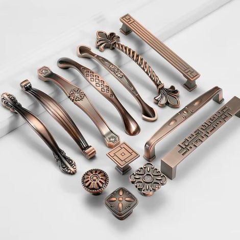 Poignée de meuble en cuivre antique, style européen, pour porte (1/2)