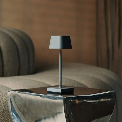 Lampe à Poser Sans Fil Grise Rechargeable LED en Métal IP54 Dimmable Hauteur 22 cm - PANGIVO (1/5)