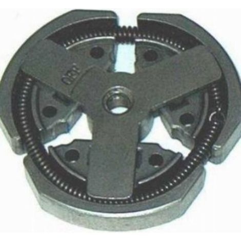 L'embrayage Zenoah G3800 848C405121, un embrayage centrifuge, convient aux tronçonneuses Komatsu G3800 pour transmettre la puissance.