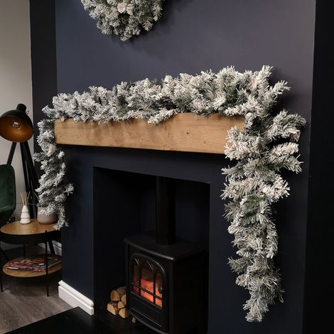 2.7m Green Snow Flocked Christmas Garland with 190 Tips (1/5)
