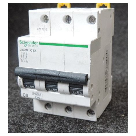 Disjoncteur 6A 3P courbe C 10kA bornes vis modulaire Prodis DT40N Schneider