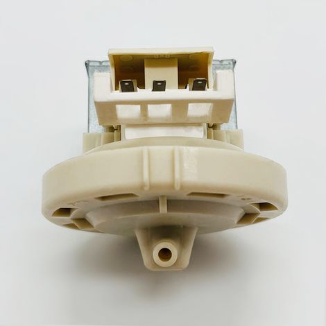 Das Modell 6601ER1006 ist für Trommelwaschmaschinen konzipiert. Es umfasst einen Wasserstandsschalter, einen Wasserstandssensor und einen Wasserstandsregler SPS-06A. (1/4)