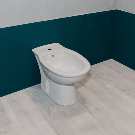 Rak Ceramics – Bidet traditionnel sur pied 60 x 36 x 80 cm – Céramique émaillée – Installation facile – Confort optimal pour salle de bain (1/4)