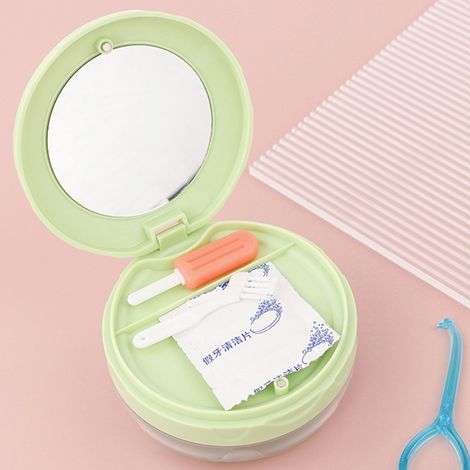 Boîte de rangement pour appareil dentaire, étanche et légère, 3 couches, conteneur de nettoyage multifonction vert, portable et pratique. (1/4)