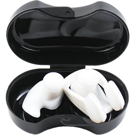 Coffret noir comprenant pince-nez et bouchons d'oreilles pour la natation, protégeant ainsi les oreilles et le nez de l'eau. (1/5)