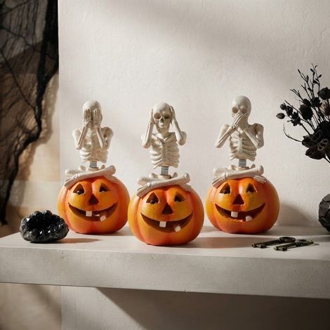 Quirky Three Wise Skeletons Set (1/2)