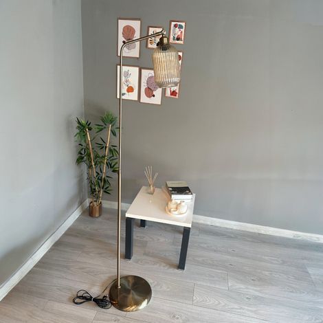 Lampadaire Wingmn Métal, Moderne, Lampadaire pour Salon, Chambre à Coucher, Chambre d'enfant avec Douille E27, Largeur 37 cm, Abat-jour Réglable, Lampadaire avec Tablette et Variateur (1/3)