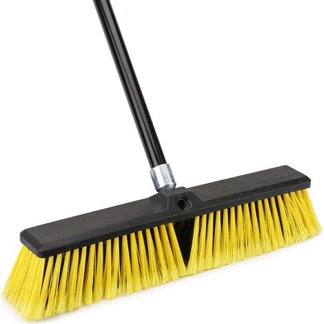 Escoba exterior de 45 cm (18 pulgadas) - Escoba resistente con mango de 160 cm (63 pulgadas) para limpiar patios, entradas de vehículos, garajes, jardines, terrazas, almacenes y suelos de hormigón.