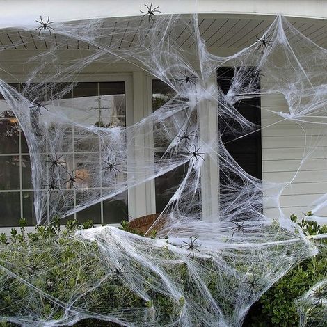 Toile d'araignée décorative - 12 m² - Avec 6 araignées - Décoration Halloween intérieure et extérieure - À suspendre (1/5)