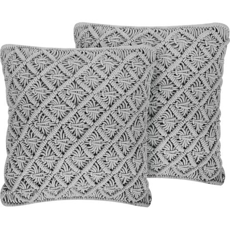 Lot de 2 Coussins Décoratifs Gris 40 x 45 cm en Macramé avec Losanges pour Salon ou Chambre au Design Scandinave Rétro ou Boho Beliani (1/5)