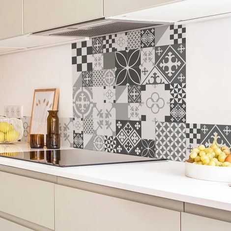 Crédence cuisine en aluminium - effet carreaux de ciment gris - 300x20 cm (en 3 bandeaux) (1/5)