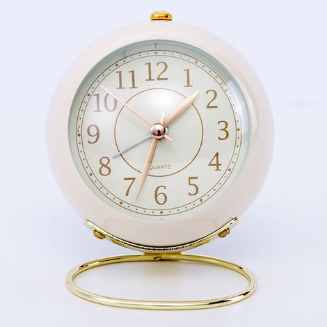 Horloge Murale Métal Moderne Design Blanc Silencieuse pour Chambre et Salon (1/5)