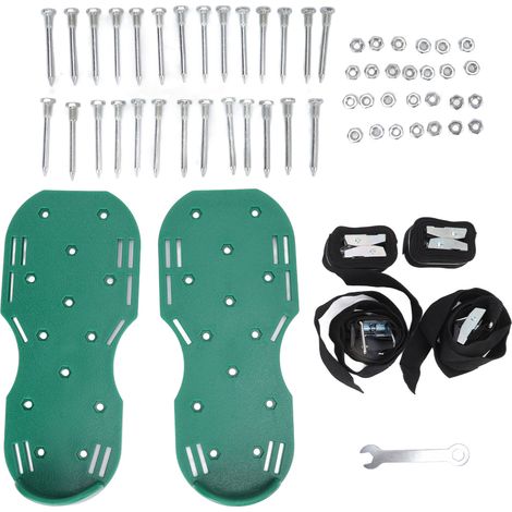 Chaussures à pointes pour aération de pelouse, semelles scarificatrices avec boucles triangulaires, idéales pour jardinage. (1/5)