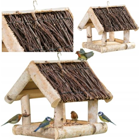 Mangiatoia per uccelli in legno sospesa per giardino, con tetto in rami. (1/5)