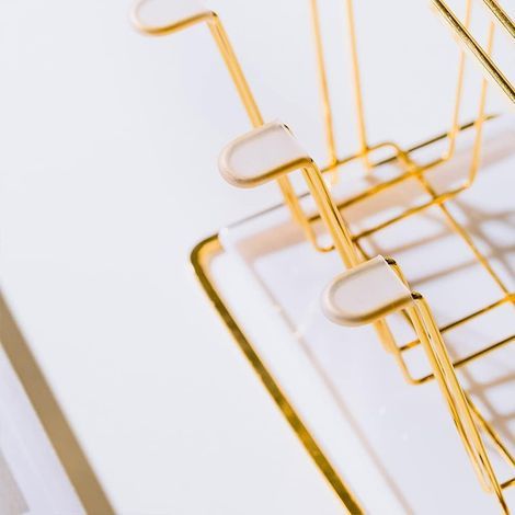 Metallener Becherhalter mit 6 Haken, Flaschenhalter mit Abtropfschale, Kaffeetassenhalter, goldener Becherorganizer (1/5)