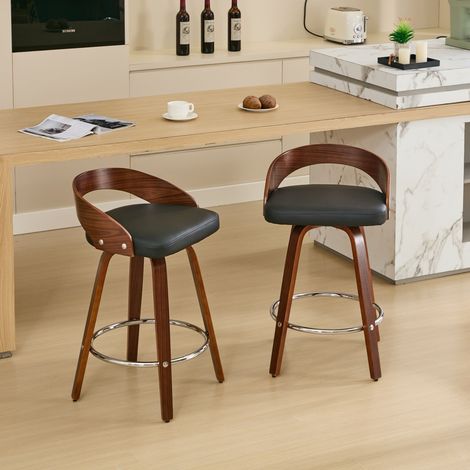 Lot de 2 tabourets de bar pivotants à 360° noirs en similicuir PU, assise H63 cm rembourrée 6,5 cm, dossier bas et pieds bois finition noyer (1/5)