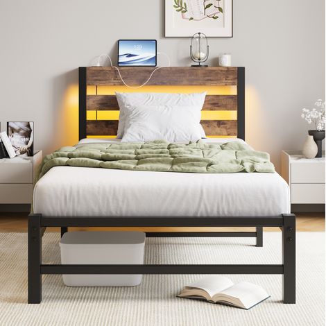 Letto bambini 90x200 cm con LED, porte USB e testiera, struttura in metallo e legno nero e marrone, materasso non incluso (1/5)