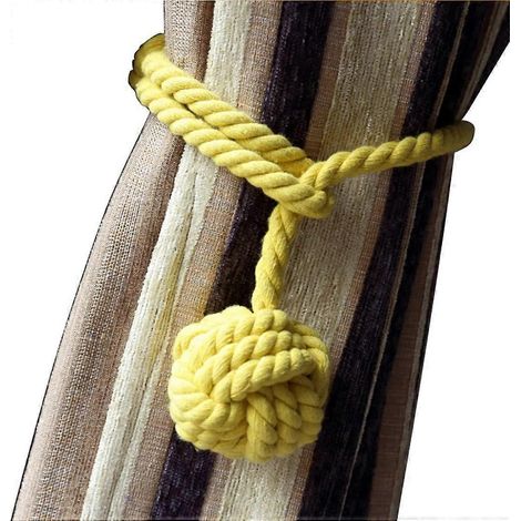 Set mit 2 handgeflochtenen Gardinenhaltern mit Baumwollkordelquaste – Gelb (1/4)