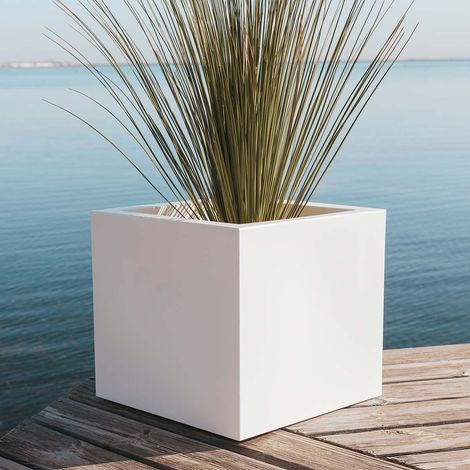 NARCISO 50 Macetero Cuadrado de Interior y Exterior Para Plantas y Flores Muy Resistente al Paso del Tiempo. Hecho de Polietileno en España - Blanco