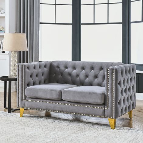 Canapé Droit 2 Places avec Dossier Capitonné, Accoudoirs Carrés, Assise à Ressorts, Clous Dorés et Pieds Métalliques Dorés, Velours - Gris (1/5)