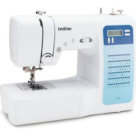 Machine à coudre 60 points intégrés – Enfileur automatique – Éclairage LED – Bras libre pour pièces tubulaires – Poids 6,5 kg – Brother