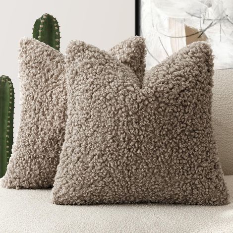 Lot de 2 Housses de Coussin décoratives en Fausse Fourrure de Mouton pour lit, canapé, Salon, 50,8 x 50,8 cm, Kaki (1/5)