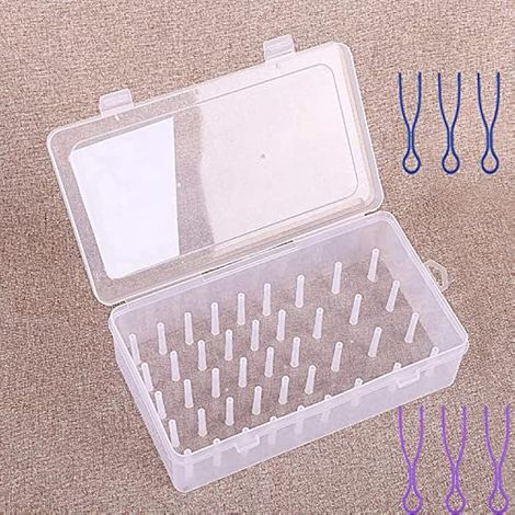 Boîte Bobine de Fil Couture avec 42 Axes Boîte Rangement Bobines de Fil et Canettes Transparent Boîte Rangement Canettes Couture avec 50 PCS Pinces de Canette en Plastique pour Fil à Coudre (1/5)
