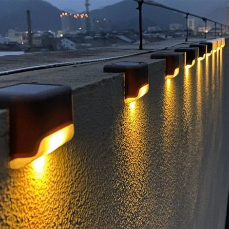 Lot de 16 lampes solaires d'extérieur à LED étanches pour terrasse, escaliers, clôtures, poteaux, jardin et allée, blanc chaud. (1/5)