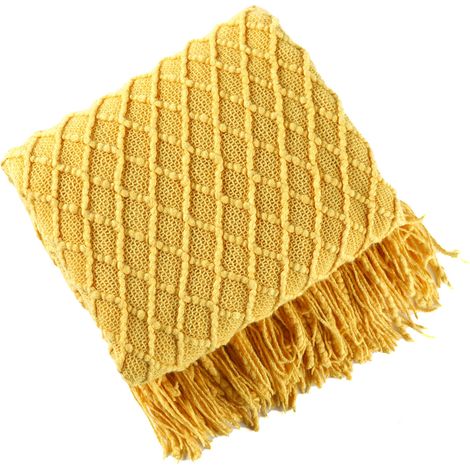 Sollbry Manta decorativa de punto para sofá, sillón, cama. Suave, cálida, cómoda y ligera para primavera y verano (127 x 172 cm, amarillo mostaza). (1/4)