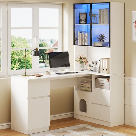 Bureau d'angle avec vitrine LED, gestion câbles, 3 tiroirs, 2 portes, étagères, bibliothèque intégrée et espace pour animaux 120×80×180 cm - Blanc