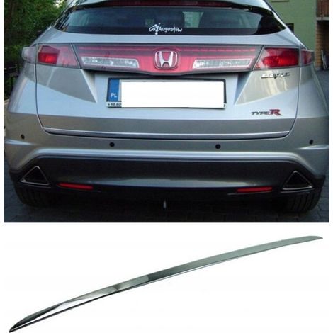 Honda Civic VIII UFO, garnitures chromées, hayon chromé
