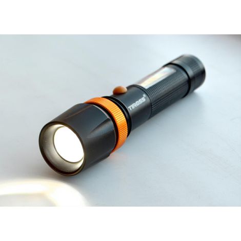 Linterna recargable Tiross CREE LED T6 XMLCOB 10W, luz potente y diseño resistente para diversas aplicaciones.
