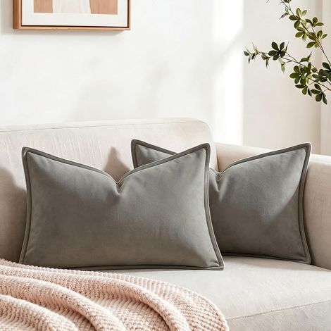 Lot de 2 housses de coussin 45x45 fausse fourrure blanc crème rayé, chambre (1/5)