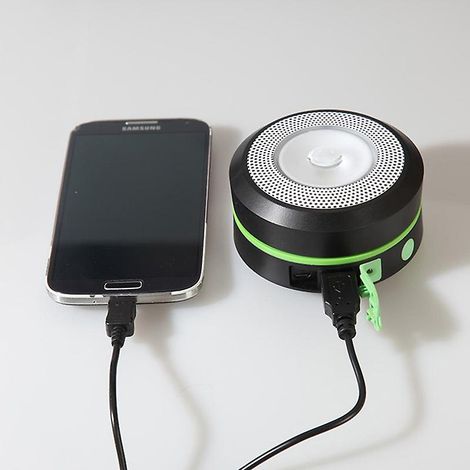 Lampe torche dynamo compacte et étanche à manivelle pour le camping (1/5)