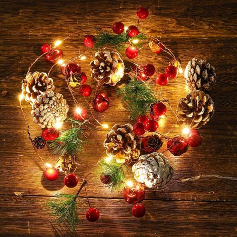 Guirnalda de luces navideñas a pilas, 2 m, 20 LED, diseño de manzana, pino y bayas rojas, para chimenea, repisa o mesa. (1/4)