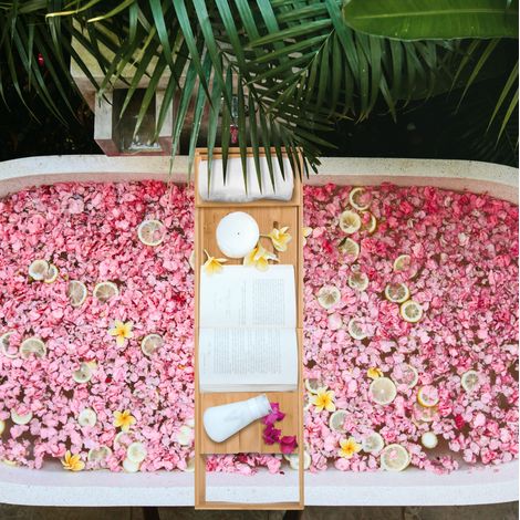 Tablette de bain 105x21,8x5 cm en bambou naturel, gain de place pour bain FLORAGRACE (1/5)